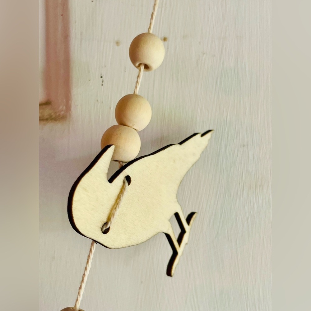 *Wooden Beaded Crow Mini Garland - Picture 6 of 12